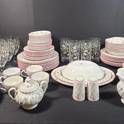 Johnson Bro’s 8 Piece Set  