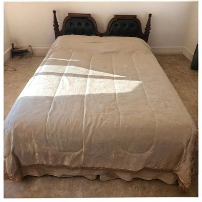 Sealy Posturepedic Hybrid Performance Mattress & Ornate Headboard