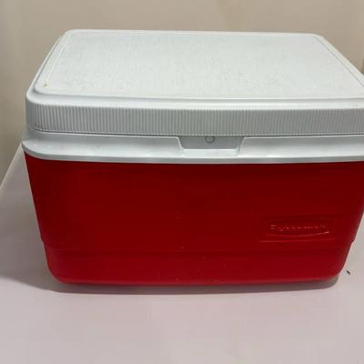 Rubbermaid Cooler 