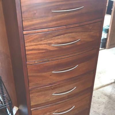 EFF137 Wood Six-Drawer Dresser