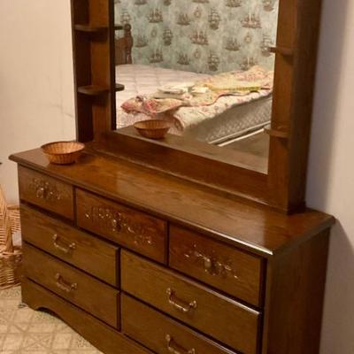 Dresser