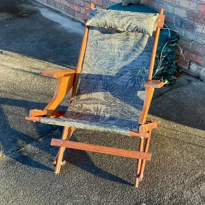 Outdoor folding chair