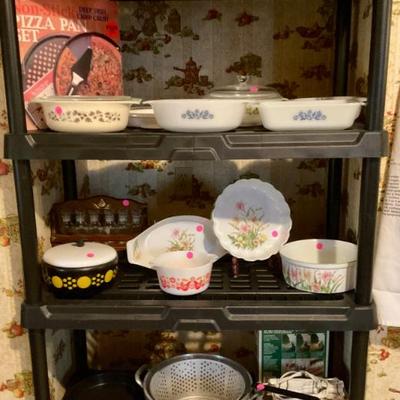 Pyrex casserole dishes