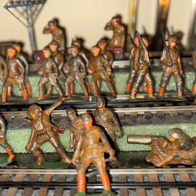 Barclay Manoil Soldiers