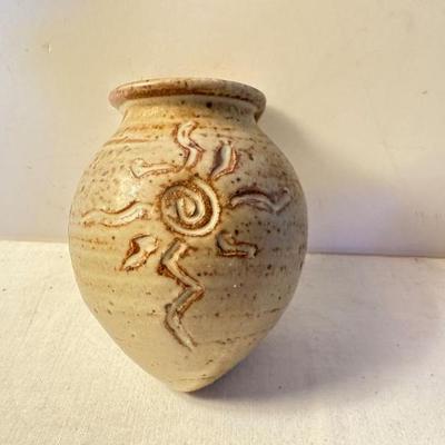 Decorative pottery 