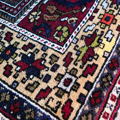 Gorgeous large rug. 