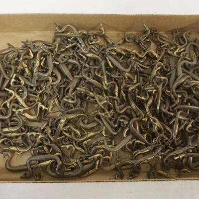 1181	LARGE SELECTION OF VINTAGE HARDWARE GREAT FOR PROJECTS & RESTORATION
