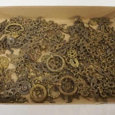 1182	LARGE SELECTION OF VINTAGE HARDWARE GREAT FOR PROJECTS & RESTORATION
