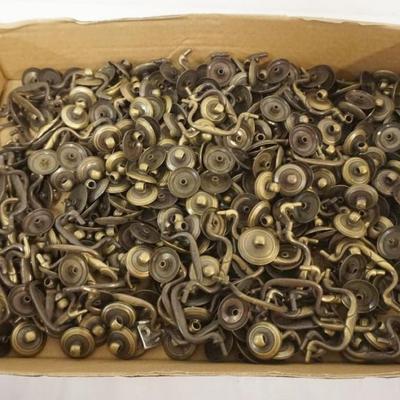 1183	LARGE SELECTION OF VINTAGE HARDWARE GREAT FOR PROJECTS & RESTORATION
