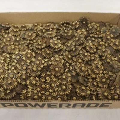 1184	LARGE SELECTION OF VINTAGE HARDWARE GREAT FOR PROJECTS & RESTORATION
