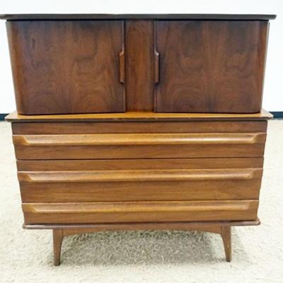 1224	MID CENTURY MODERN CHEST OF DRAWERS, 3 DRAWERS UNDER 2 CURVED DOORS CONCEALING 4 DRAWERS, APPROXIMATELY 44 IN X 20 IN X 41 IN H
