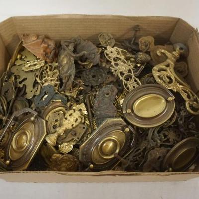 1192	LARGE SELECTION OF VINTAGE HARDWARE GREAT FOR PROJECTS & RESTORATION
