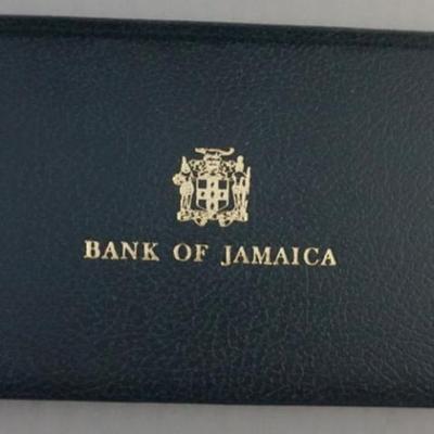 1171	1977 BANK OF JAMAICA BANK NOTE SET, LTD ED FOLDER SN 0095 TWO DIGIT VERY LOW SERIAL NUMBER
