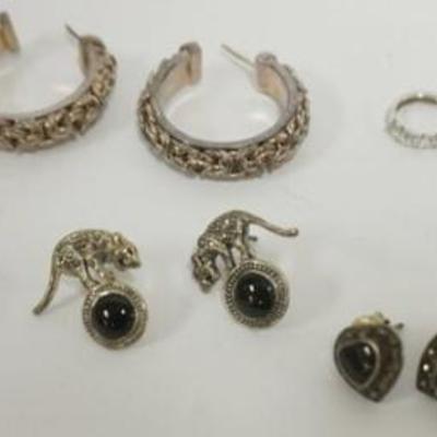 1110	8 PAIRS OF STERLING SILVER EARRINGS, 1.09 OZT INCLUDING STONES
