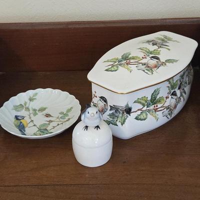 Haviland Limoges Bird Plate, Boehm Chickadee & Holly Lidded Porcelain Box, & Bird Trinket Box