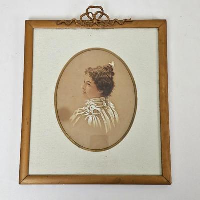 Antique Oval Portrait in Ornate Gold Wood Frame - Vintage Victorian Style Wall Art