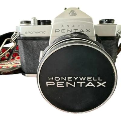 Asahi Pentax Spotmatic SP 35mm SLR film camera + Bag and Extras 