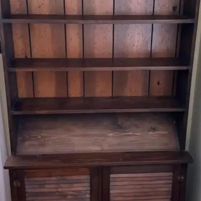 Solid wood bookshelf