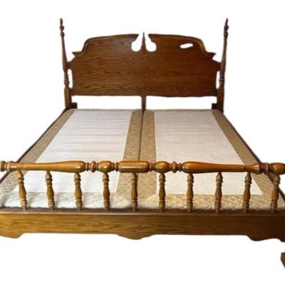 4 Poster King bed frame And two twin box springs