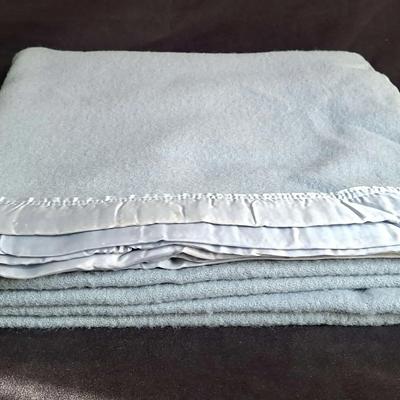 Vintage Blue Blanket (Full Size)and Embroidered Pillowcase 