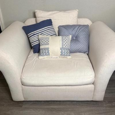 White Oversized Chair 