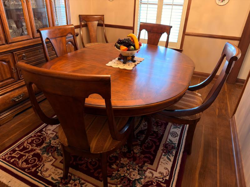 Staged dining room at an Estate Greats sale in Gallatin, Tennessee