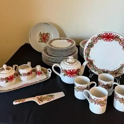 Christmas Ceramic dishware "Christmas Garland" Adrea by Sadek Seasonal Decor