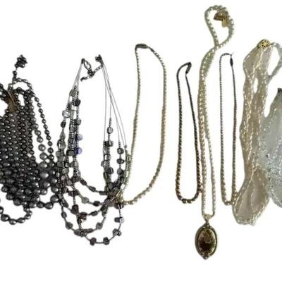 11 Vintage Chokers And Pearls