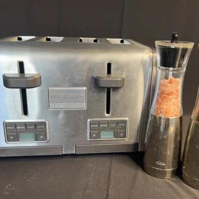 Frigidaire Toaster & Trudeau Salt & Pepper