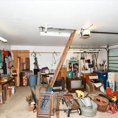 1892 garage