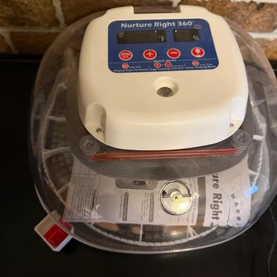 Nurture Right 360 Egg Incubator