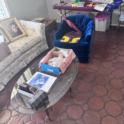 Estate sale photo