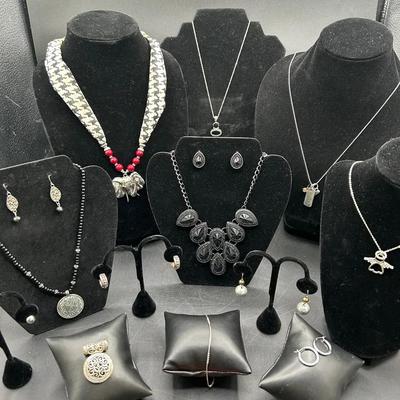 BU217 Mixed Silver Tone Jewelry