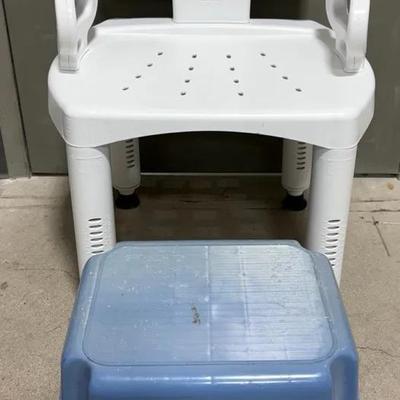 BU271 Drive Medical Premium Series Shower Chair