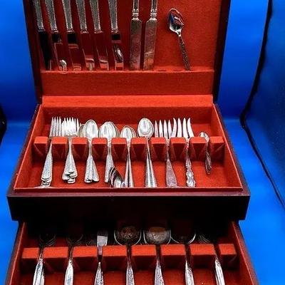 BU240 Towle Sterling Silver & Silver-plated Flatware W/ Case