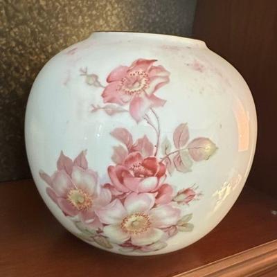 Gerold Porzellan Vase with Pink Roses Motif