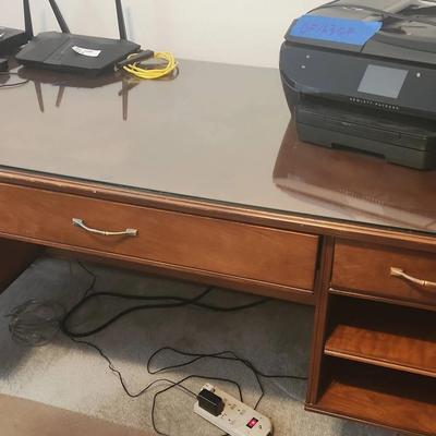 Brentwood Laptop Writing Desk Office Desk With Glass Top