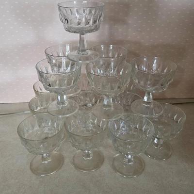 Set Of 16 Fancy Glass Ice Cream Serving Cups