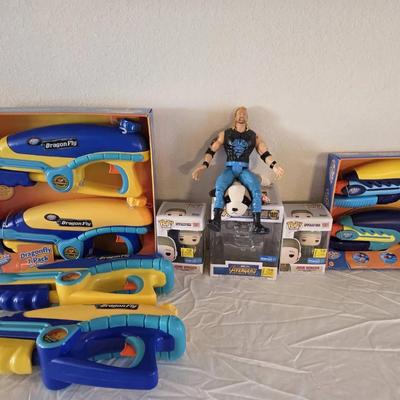 Toy Lot! Vintage 1999 Toy Biz World Championship Wrestling (WCW) Diamond Dallas Page & Other Items