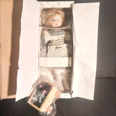 Sale Photo Thumbnail #453: NEW IN BOX BY HERITAGE SIGNATURE COLLECTION. MEASURES  16" TALL WITH WAGON
