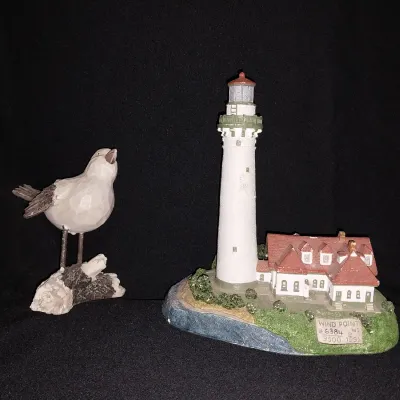 Sale Photo Thumbnail #533: 6384/9500 WIND POINT-"SEASIDE TREASURES" TRINKET BOX
