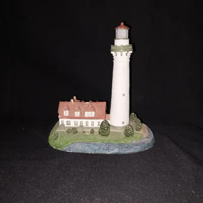 Sale Photo Thumbnail #535: 6384/9500 WIND POINT-"SEASIDE TREASURES" TRINKET BOX