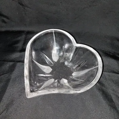 Sale Photo Thumbnail #546: CANDY DISH APPROX. 6" WIDE