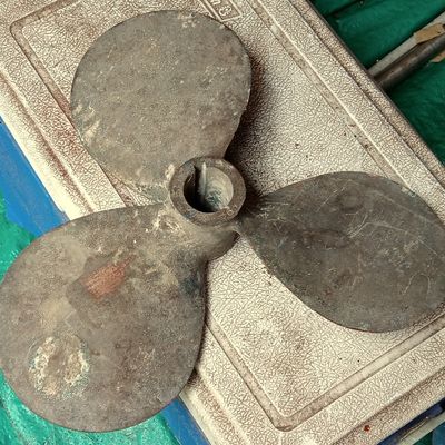 Vintage Bronze 3-Blade Boat Propeller 14x9 Made by Michigan Wheel Company Super Nice!