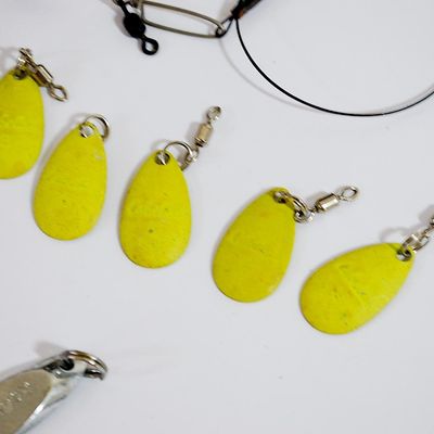 Lot of Tackle & Lures - Kastmasters / Spoons / Crawfish Crankbait / Leaders & More (Teb55)