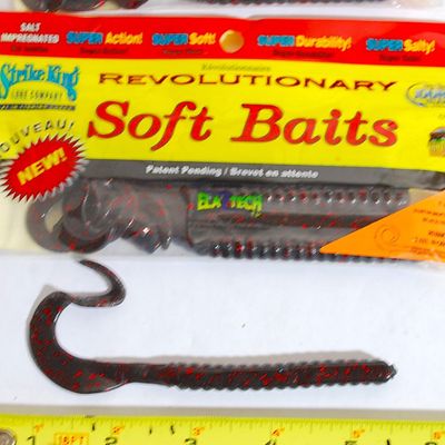 Lot of 3 Packages STRIKE KING Revolutionary Soft Baits BRAND NEW 15 Curly Tail Worms (Chy3)