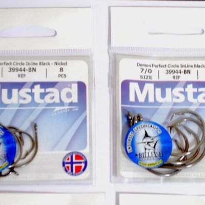 Lot of 34 Brand New Fish Hooks Mustad & Owner 1/0 2/0 3/0 7/0 (Cru7)