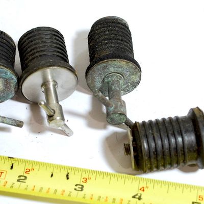 Lot of 4 Boat Plugs ALL SELLING TOGETHER FOR 1 MONEY (Map9)