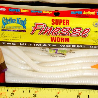 Lot of 3 Packages of White Rubber / Plastic Worms ZOOM TRICK WORMS & STRIKE KING FINESSE WORMS (Srt5)