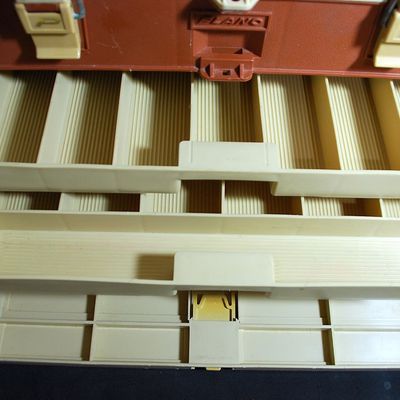 Vintage Plano 757 LARGE 4 Drawer Tackle Box HOLDS A LOT!